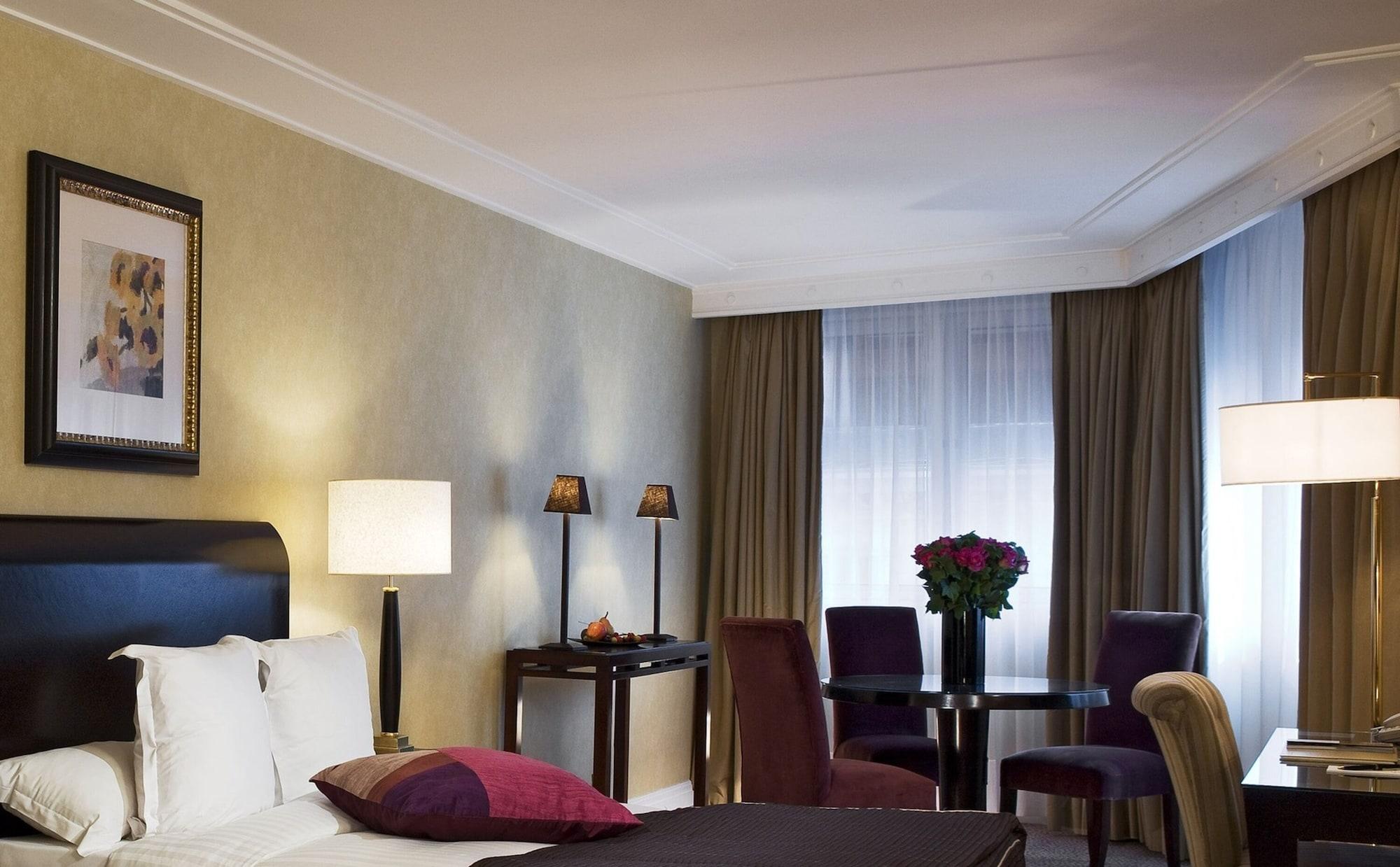 Hotel Warwick Paříž Exteriér fotografie